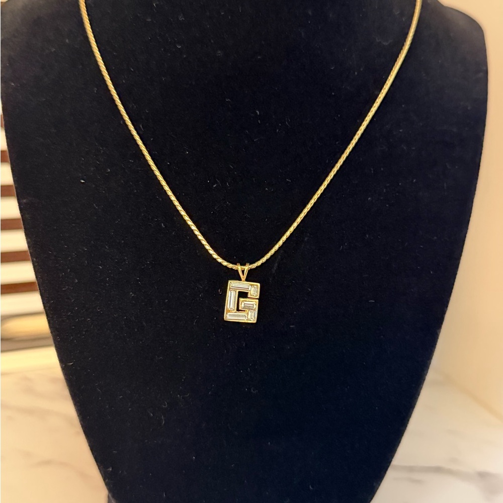 Givenchy G baguette rhinestone necklace - Picture 5 of 8